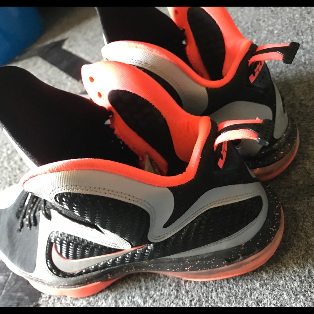 MANGO LeBron size 10